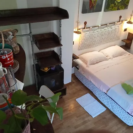 Tzio Roomme ベッド・アンド・ブレックファスト アルゲーロ
